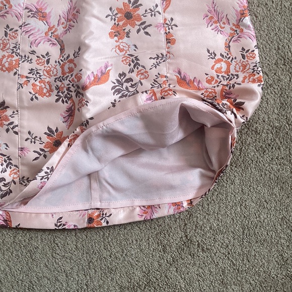 NWT Forever 21 Pink/Orange floral satin like mini skirt, size 27 - Picture 3 of 12